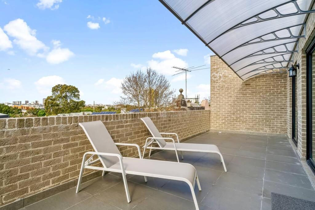 King's Deluxe In Newtown Apartment Sydney