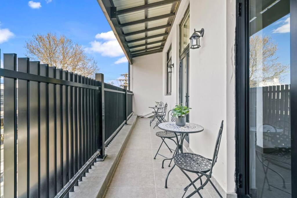 King's Deluxe In Newtown * Sydney