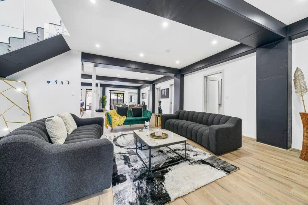 Apartment King's Deluxe In Newtown